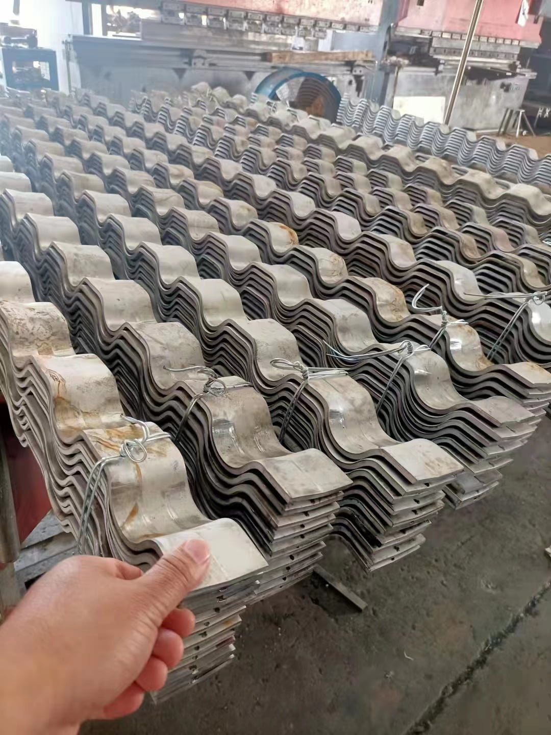 疏型管夾